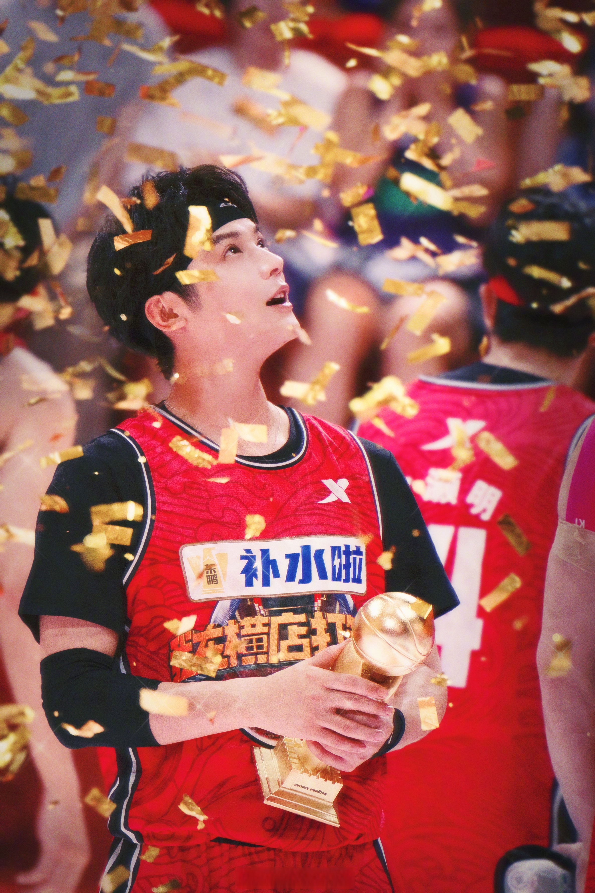 九游体育网站-最受关注:王强表现抢眼,荣获本场最佳球员称号!的简单介绍